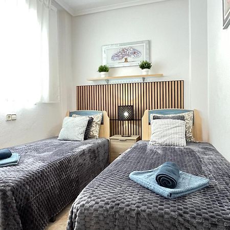 Superior La Playa! 3 Bedrooms! 2 Baths! Air Condition! Side Sea View! Torrevieja Buitenkant foto